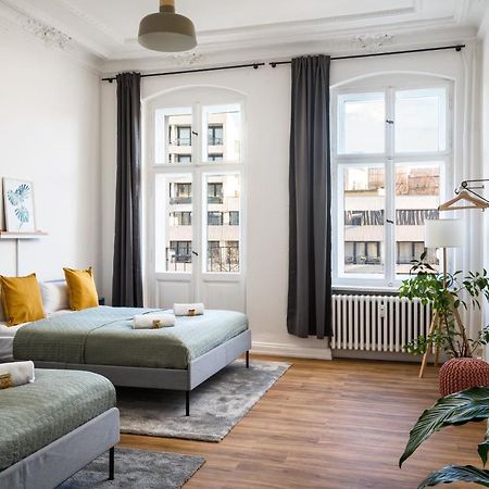 Riesiges Apartment Nahe Kudamm Sehr Schoner Altbau 123M2 Gross 12 Gaste Berlim Exterior foto